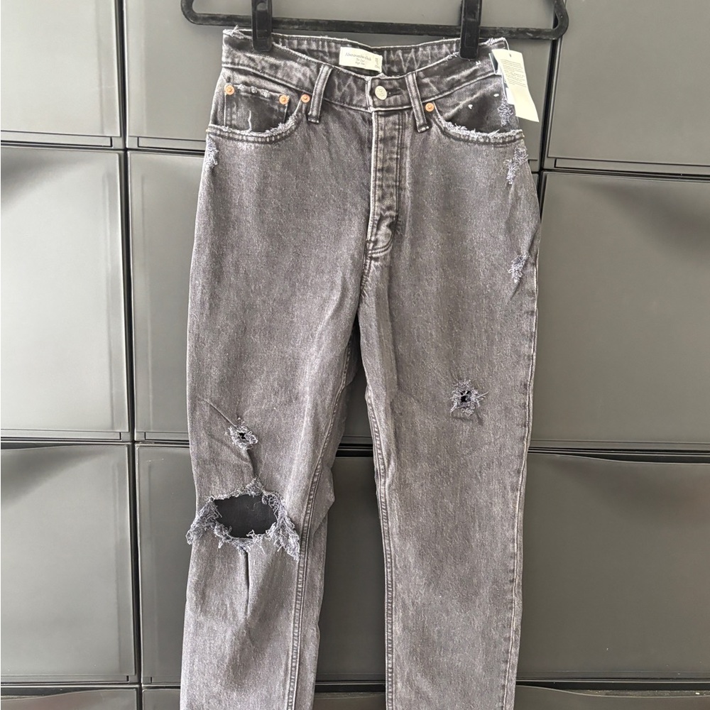 Abercrombie & Fitch Dad High Rise Jeans